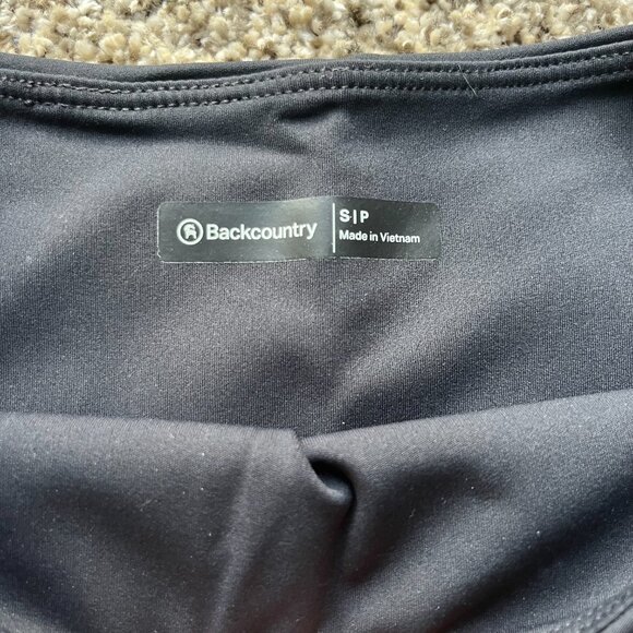 Mountain Hardware Backcountry bundle, small, black leggings - Picture 7 of 7